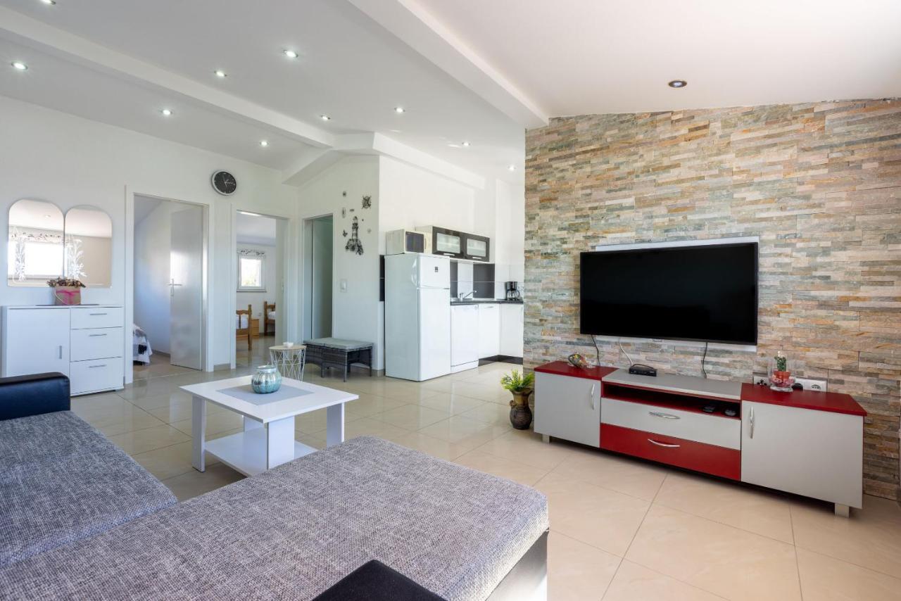Apartments Pera Selce Exterior foto